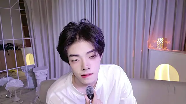 Chat +18 de XiaoZeouba ao vivo