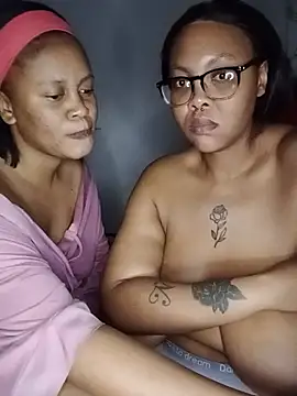 Živý XXX chat ShantelBootyBoobs