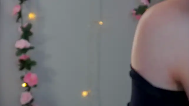 ElisabethDavis XXX чат на живо