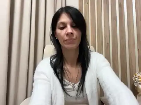 InjaAtHome – Naživo XXX chat