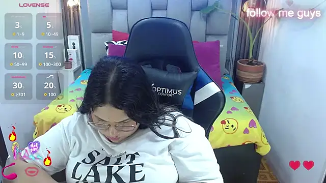 Chat +18 de evelin_zaens ao vivo