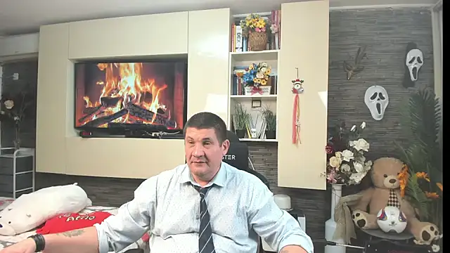 Chat +18 de SpartacusDaddy48 ao vivo