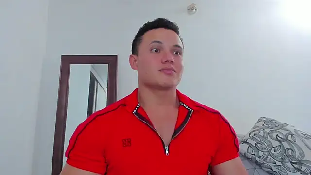 Chatroom XXX en direct de KingLevi01