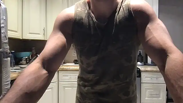 BigGuyMuscle Chat XXX live