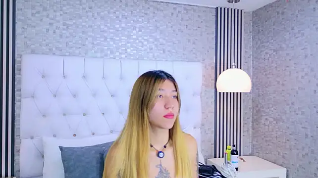 VioletSweetts Chat XXX in diretta