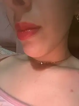 Mimisixo Adlı Modelin Canlı XXX Sohbeti