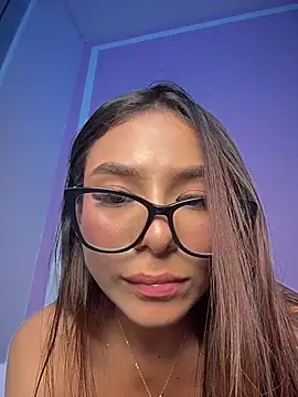amira_cute2's Live XXX Chat