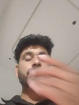 XXX chat uživo modela Yash__009
