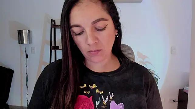 urcute_kitten Adlı Modelin Canlı XXX Sohbeti