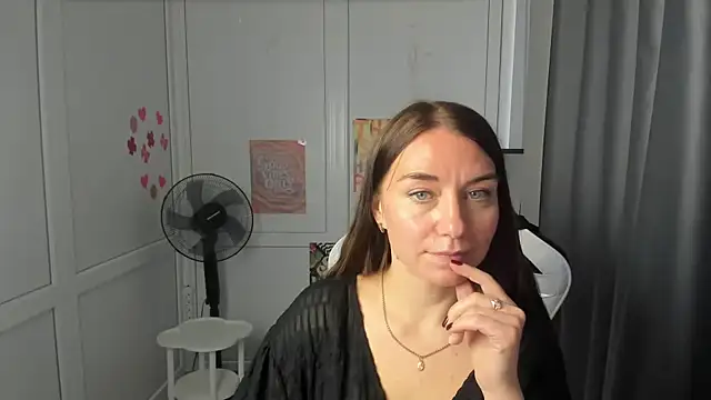 BlushBerryy Adlı Modelin Canlı XXX Sohbeti