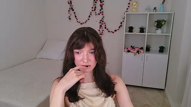 OwlEva live XXX chat