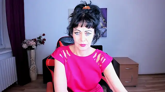Silvia_Wallec Chat XXX in diretta