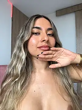 Chat +18 de kataliina___ ao vivo