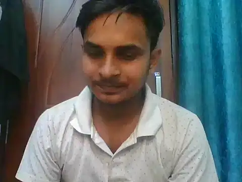 Sumit_LkO Chat XXX in diretta
