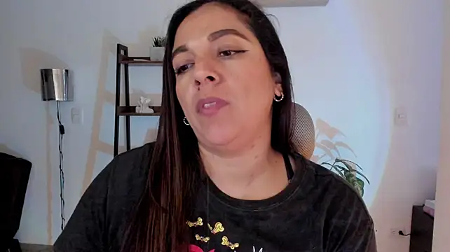 Chat XXX en directo de urcute_kitten