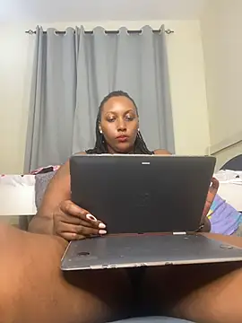 Chat +18 de FREAKYBBW_001 ao vivo