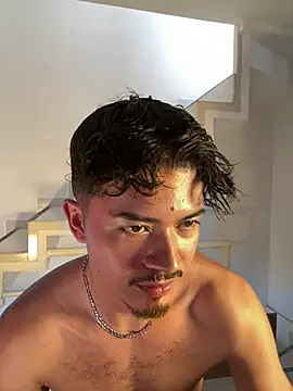 Chat +18 de Nicolai_Karav ao vivo
