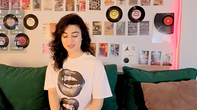 Maya_Rogerss Chat XXX in diretta