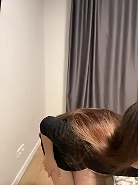 SweetieKitty1 Adlı Modelin Canlı XXX Sohbeti