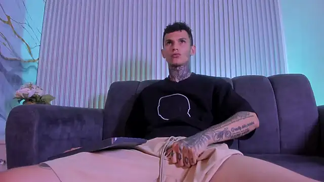 Paulo_527 Adlı Modelin Canlı XXX Sohbeti