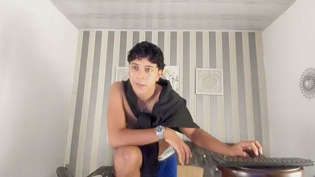 Chat +18 de Xiao_78 ao vivo