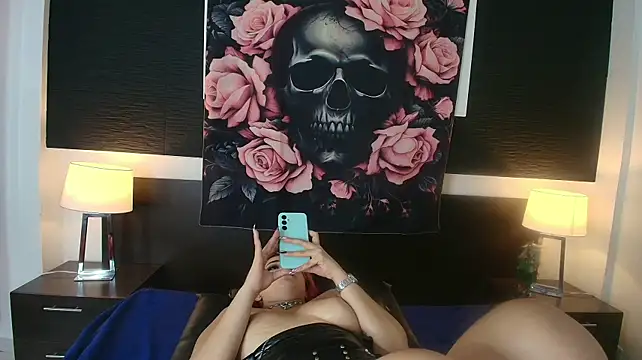 แชท XXX สดของ EvaaFoxxy1