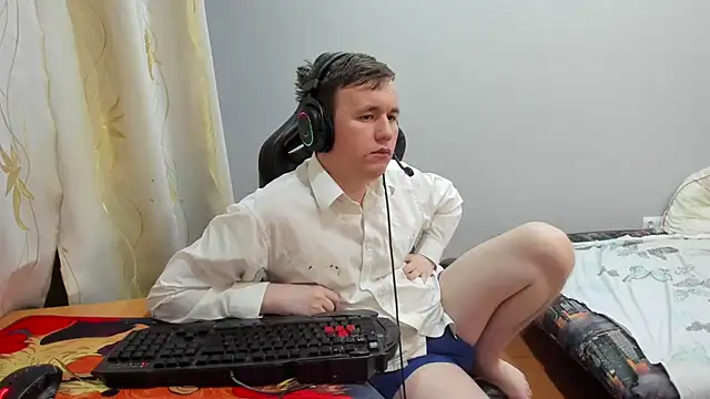 iliaskrislove Adlı Modelin Canlı XXX Sohbeti