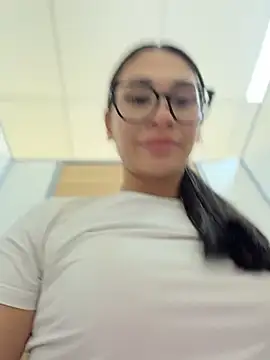 Chat +18 de Aria51 ao vivo