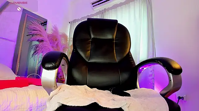 CarolineFyre Chat XXX in diretta