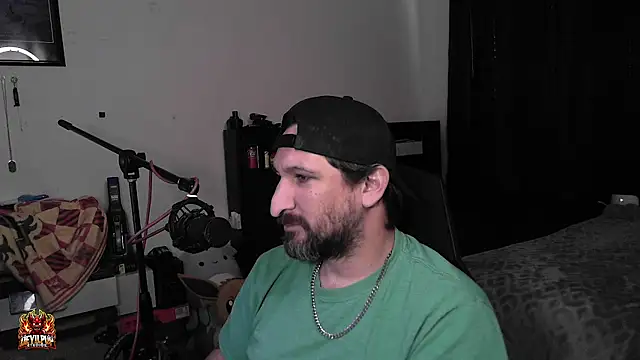 DevilPup75_ – Naživo XXX chat