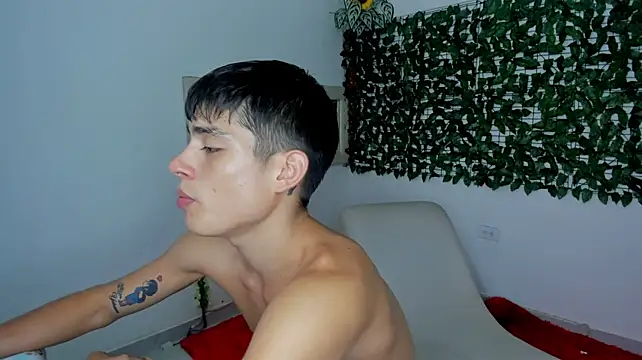 XXX chat uživo modela The_beby_guy
