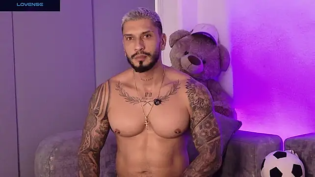 Seth_Vegaa 即時 XXX 聊天