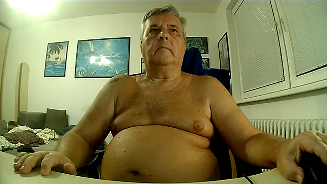 Robert_SK1 Live XXX Chat