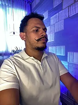 javi_Collins XXX чат на живо