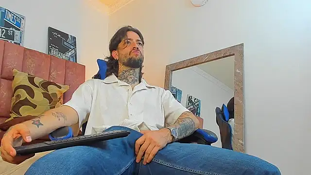 ALPHA_MASTER1 élő XXX-chatje
