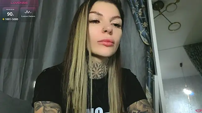 Živý XXX chat tattooedBabyy
