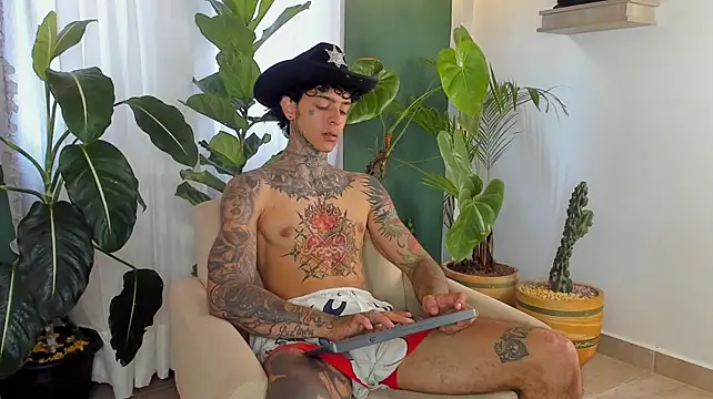 aron_ford77 live XXX chat