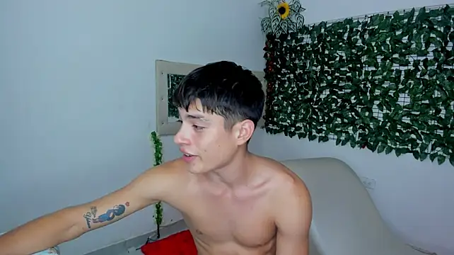 The_beby_guyn Live XXX chat