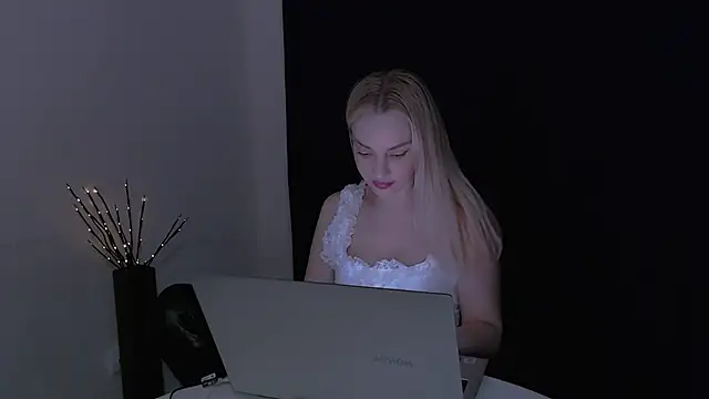 Lia_noo_regrets' Live XXX Chat