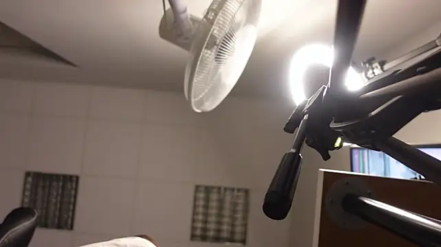 XXX chat uživo modela Igor_Wilde
