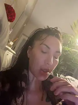 KiraRebyt Chat XXX live