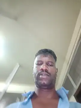 Paramkeerthi Adlı Modelin Canlı XXX Sohbeti