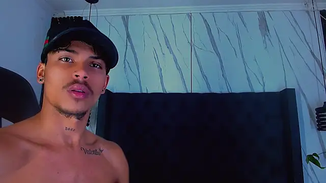 Angel_foxc13 – Naživo XXX chat