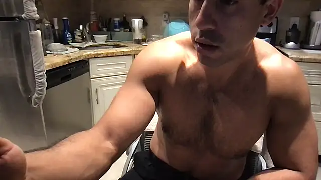 Онлайн чат XXX BigGuyMuscle