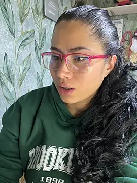 Sweet__Nurse1 Adlı Modelin Canlı XXX Sohbeti