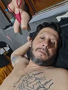 Chat +18 de COROADOTADOCASADO ao vivo