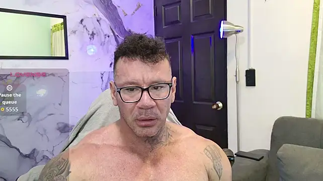 Chat +18 de jocobo_hot ao vivo