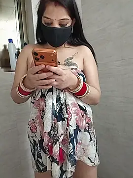 Hot_pooja2 élő XXX-chatje