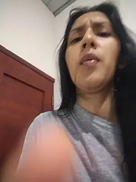 Sembang XXX Secara Langsung LauraMontaii