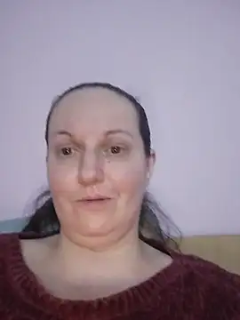 XXX chat uživo modela BustyLadyAlma